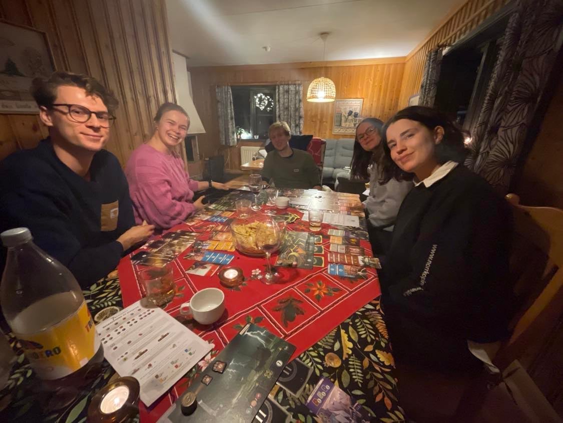 Traineerna spelar spel