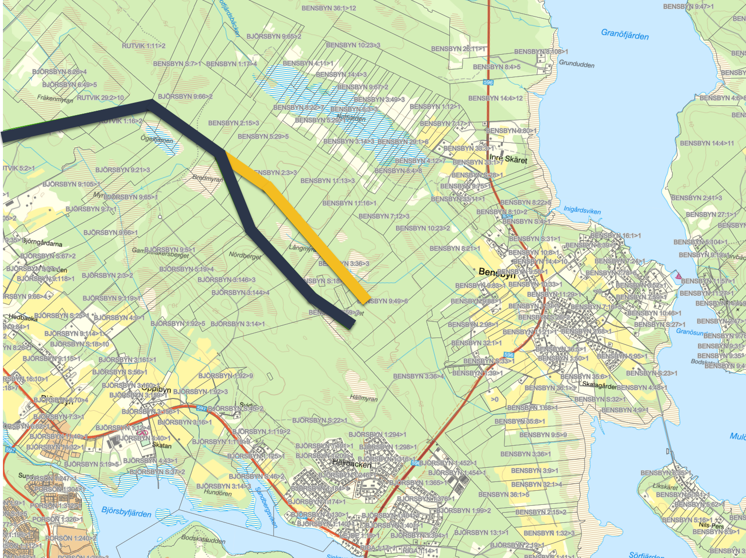 Karta som visar ny föreslagen ledningssträckning mellan Bredmyran och Hällmyran. 