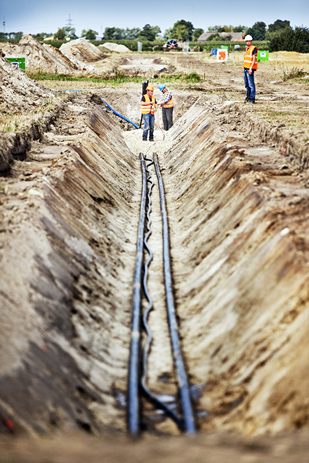 Av den totalt 40 km långa landssträckan är i dagsläget 23 km schaktade, varav 21 km är kabelförlagt och återfyllt. Foto: ABB.