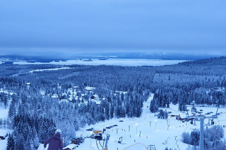 Vy från backe i Orsa