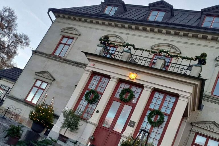 Entrén till Görvälns slott
