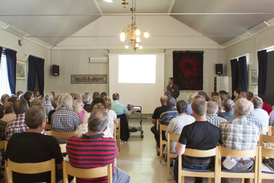 BIld på människor i föreläsningssal